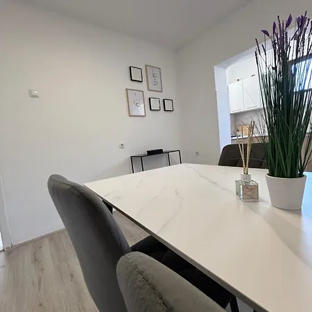 Paklenica-josipa * Starigrad Paklenica