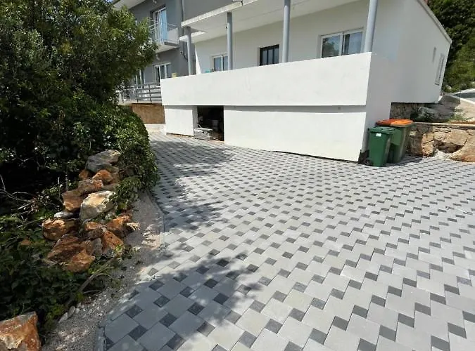 Paklenica-josipa 아파트