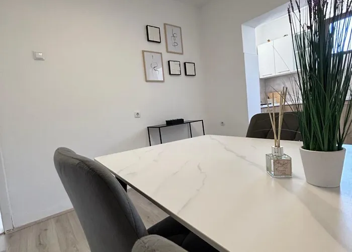 Paklenica-josipa * 스타리그라드 파클레니차